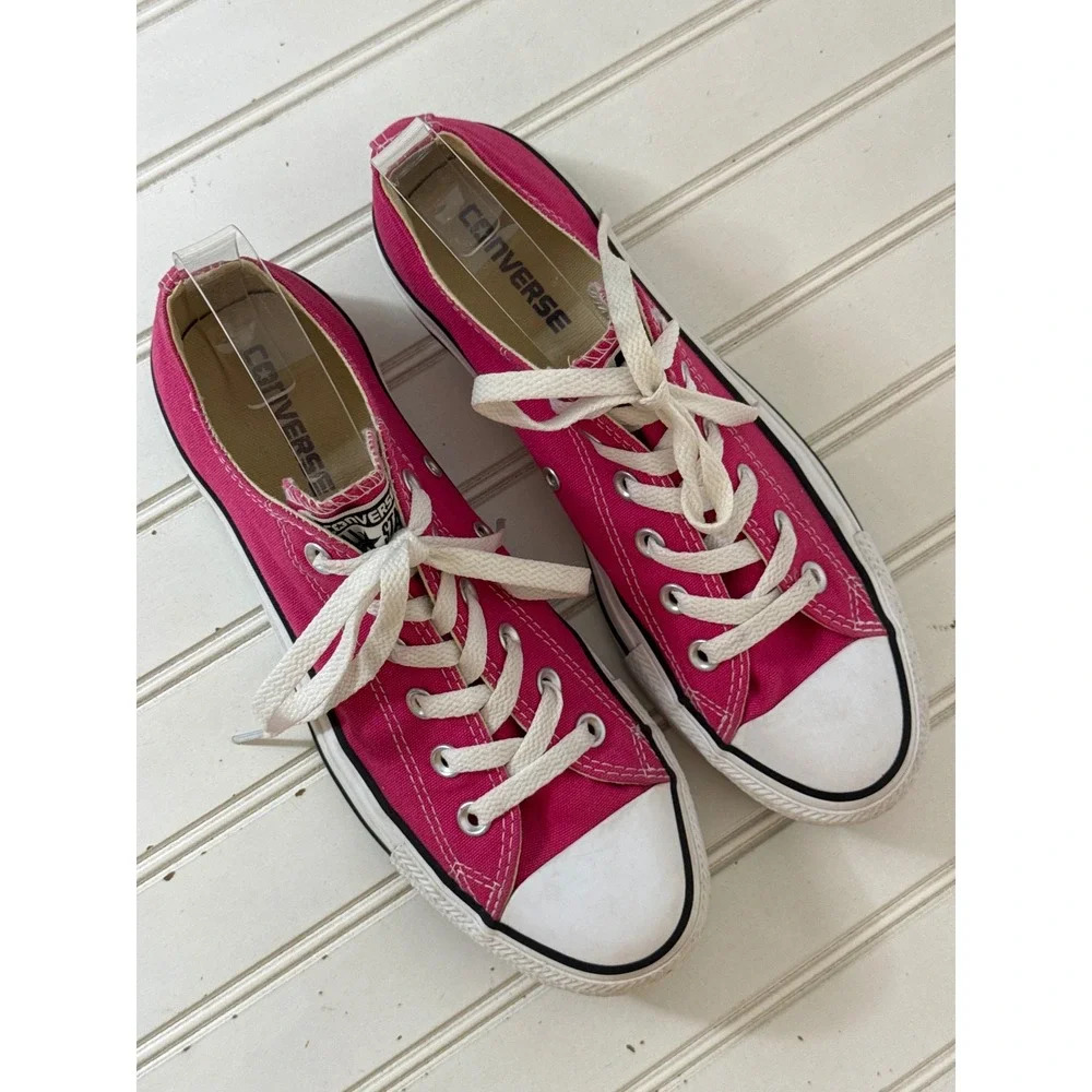 Converse Chuck Taylor All Star Low Women 9 Pink Canvas Sneakers 144806F
